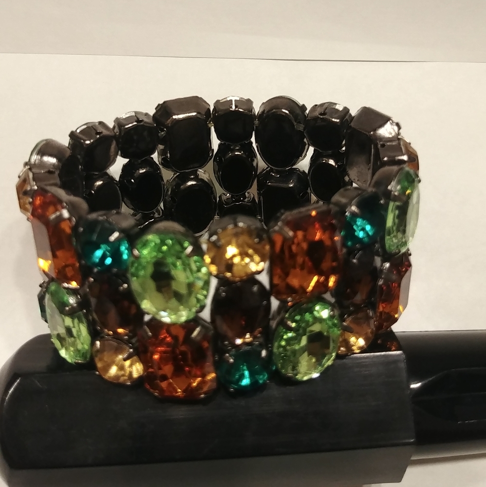 GORGEOUS Multi Colored Rhinestone Stretch Bracelet - Picture 3 of 4